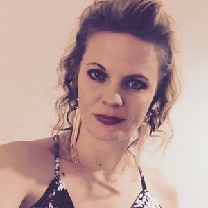 Meet your Posher, Abbie